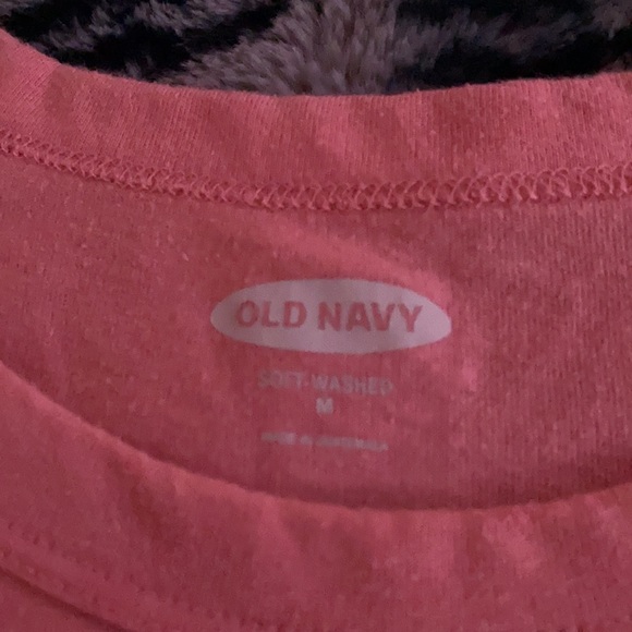 Old Navy size Medium peachy color - Picture 2 of 4